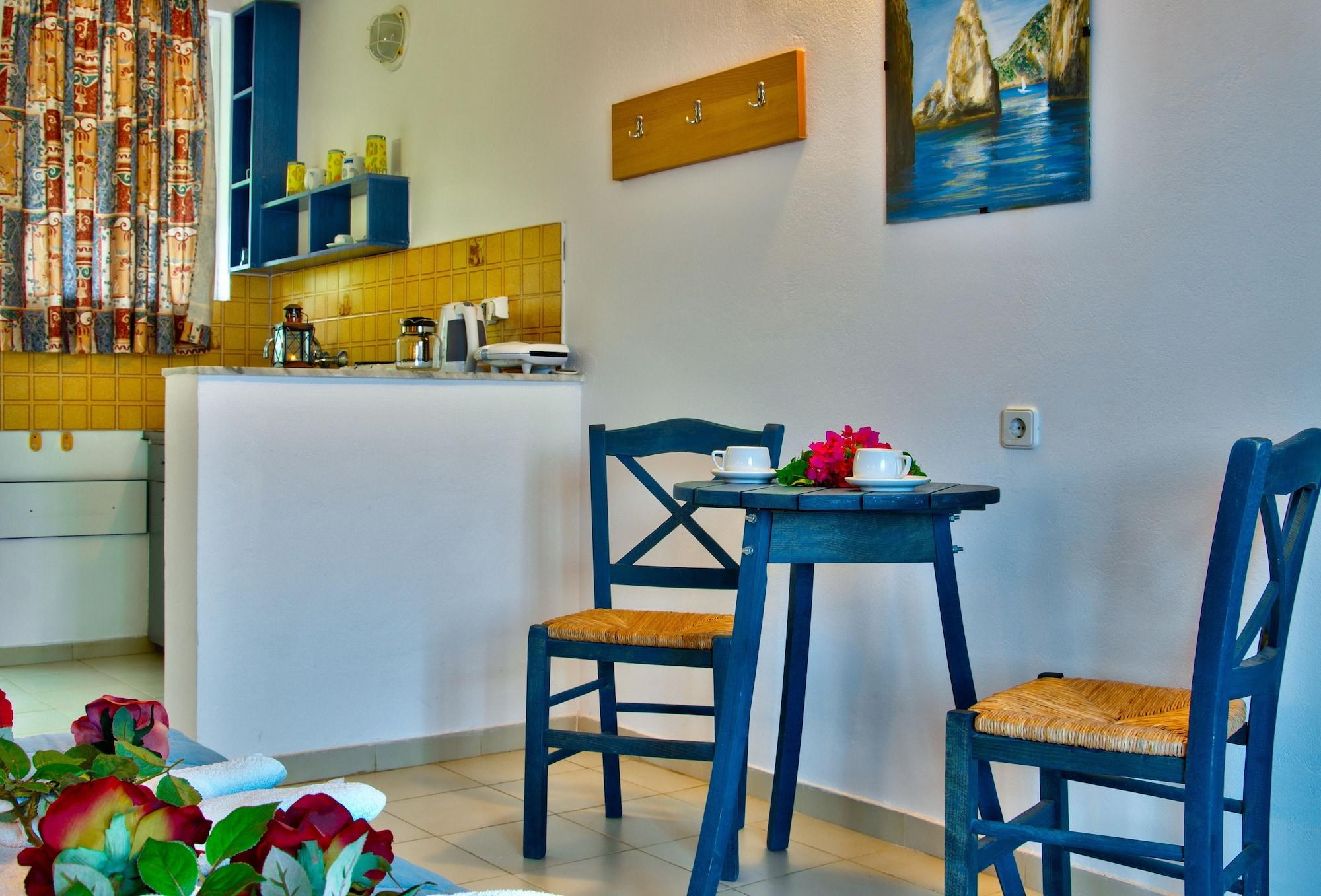 Aparthotel Kyprianos 3*