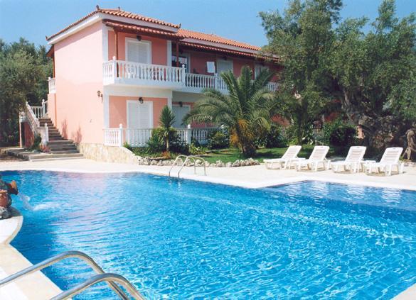 Aparthotel Kyprianos 3*