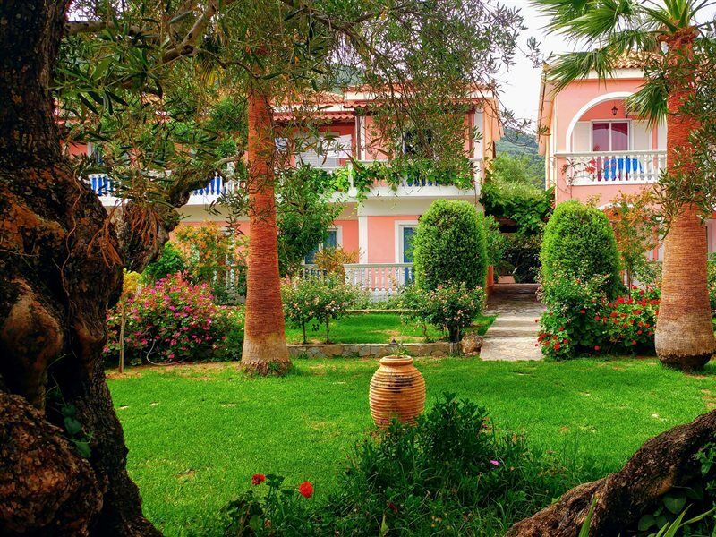 Aparthotel Kyprianos 3*
